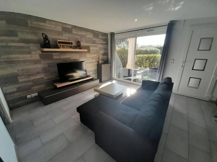Appartement Spacieux &Tres Calme. Spacious & Very Quiet Apartment. Carros Exterior photo